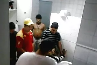 Mulatto gần như nghẹt thở phim sex tay den dit gai nhat khi quan hệ tình dục bằng miệng.
