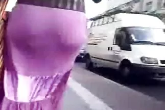 Fucks một người phụ nữ béo trong âm hộ của cô ấy và vắt sex nhật gái vú to sữa của cô ấy.
