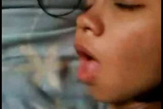 Cô gái kết phim sex gai lau xanh nhat ban thúc với một luồng từ một ass mạnh mẽ.
