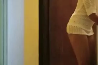 Người vợ về nhà và trút bầu tâm sự mệt mỏi cho người chồng. sex nhat lon khong long