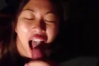 Cậu nhóc sung sướng sex da den gai nhat xé xác bà lão cho tiền đi dạo với các anh.