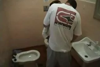 Một cặp cầu thủ bóng chày trẻ tuổi làm tình jav nhật bản gái xinh điên cuồng trên bãi cỏ.